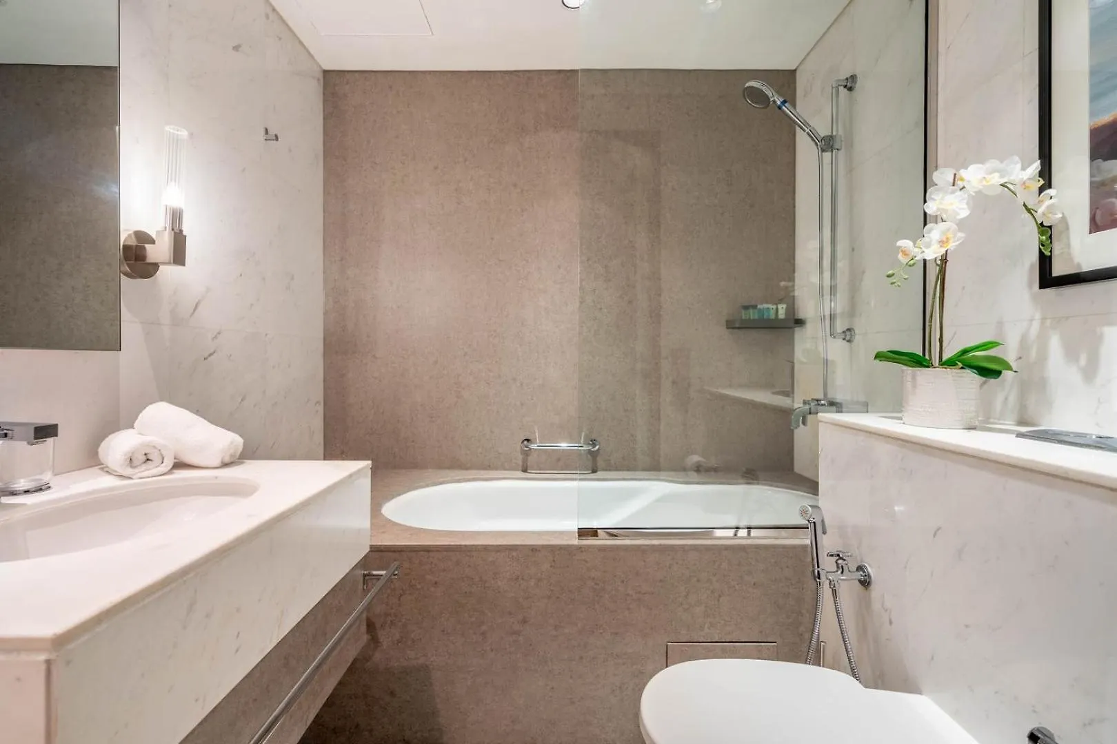 Guestready Holiday Homes - Downtown Dubai Delight