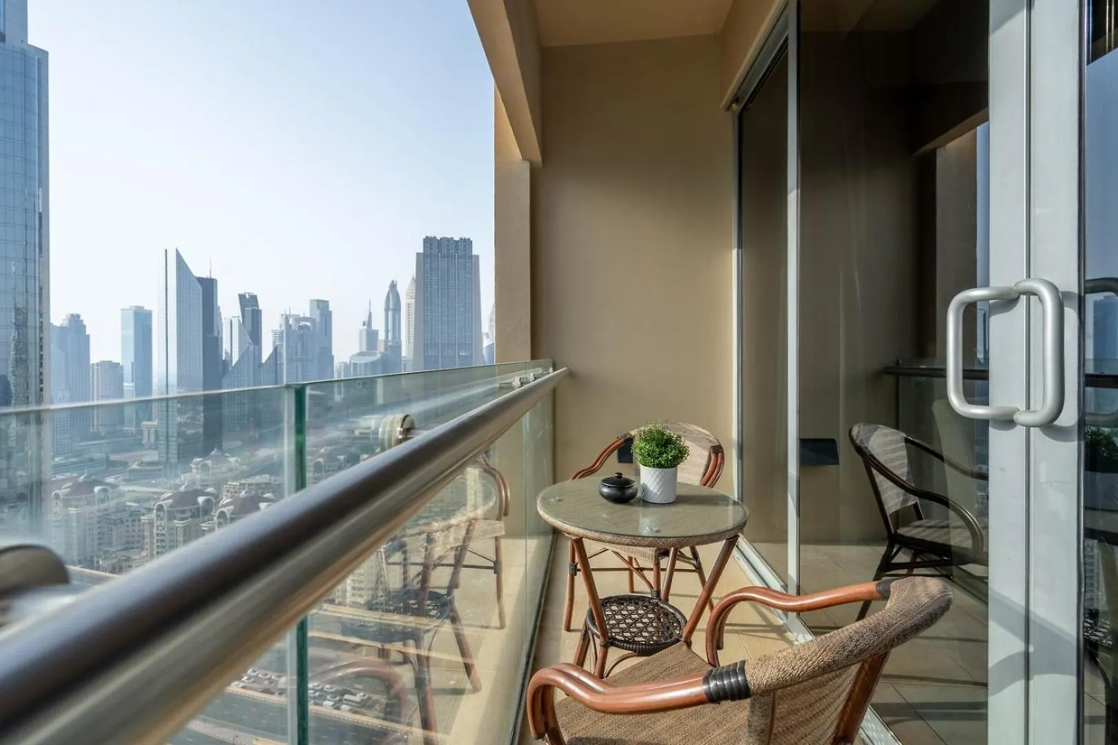 Apartment Guestready Holiday Homes - Downtown Dubai Delight